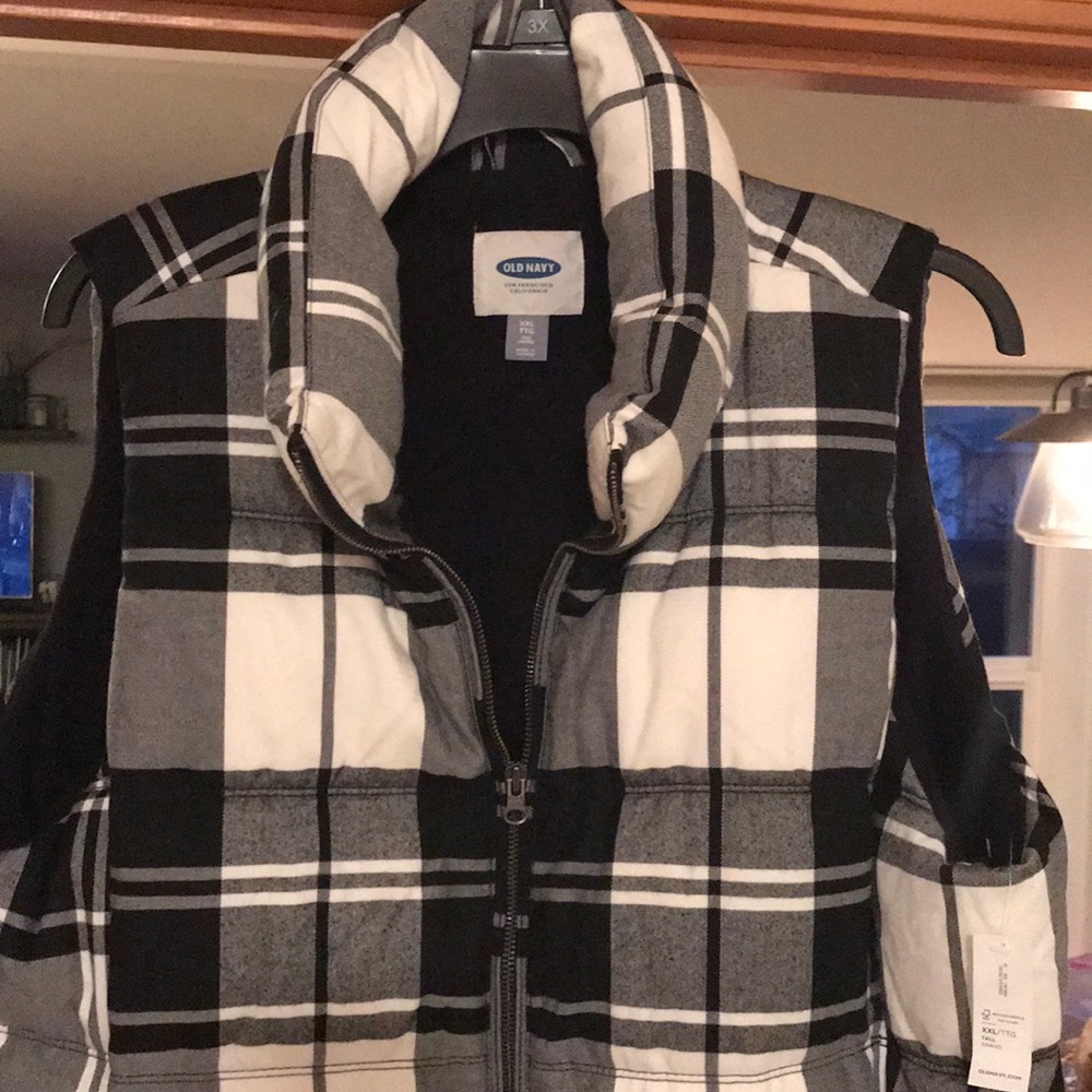 Old navy plaid puffer vest